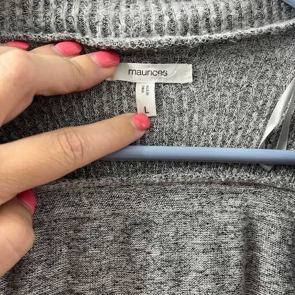Maurice’s Sweater Size L - Picture 3 of 4